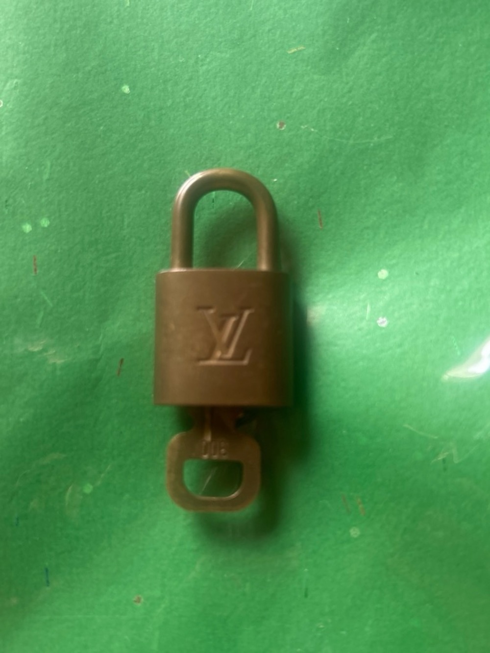 LV LOCK AND KEY SERIES 300